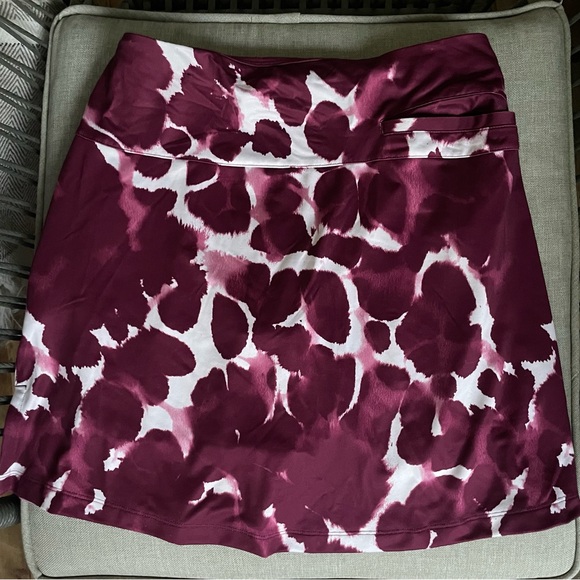 Nike Women’s Dri-Fit UV Victory Golf Skort Small S villain red Skirt w/ shorts - Picture 13 of 16